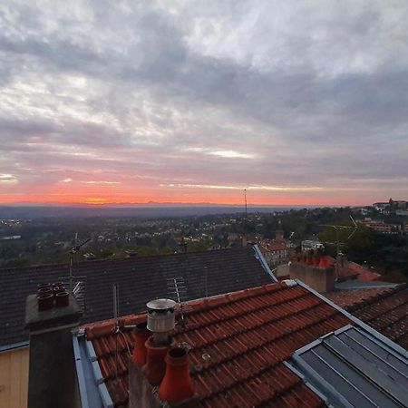 Appartamento Le Charme De La Verriere Thiers Esterno foto